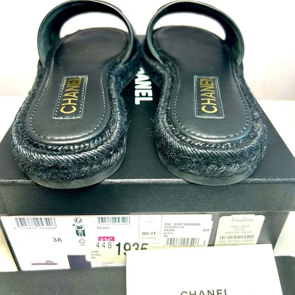 NEW CHANEL 23C CC LOGO MULE SANDALS BLACK LAMBSKIN SZ 38 - Picture 12 of 16